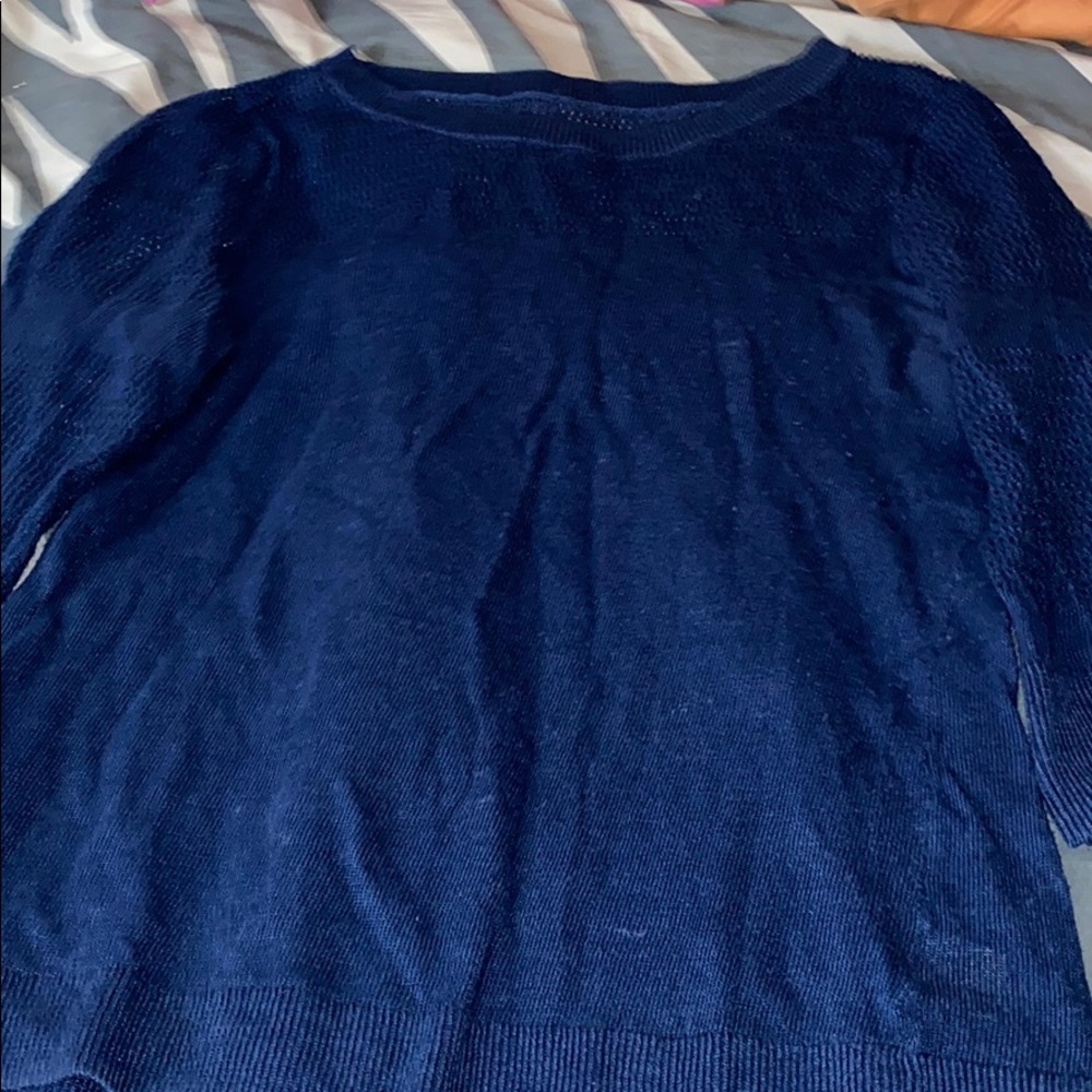 Blue quarter sleeve shirt